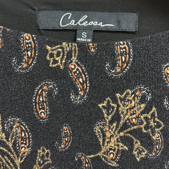 Beautiful Calessa Top - Black with rust --gold glitter - detachable scarf. - Picture 6 of 6